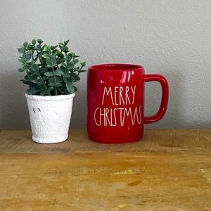 Rae Dunn MERRY CHRISTMAS red mug